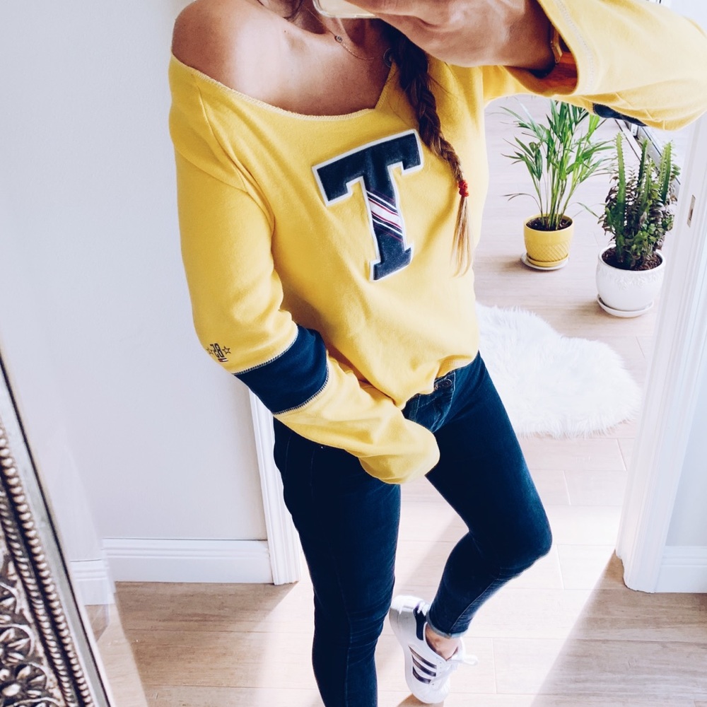 Vintage Tommy Girl Puffy Big T Long Sleeve